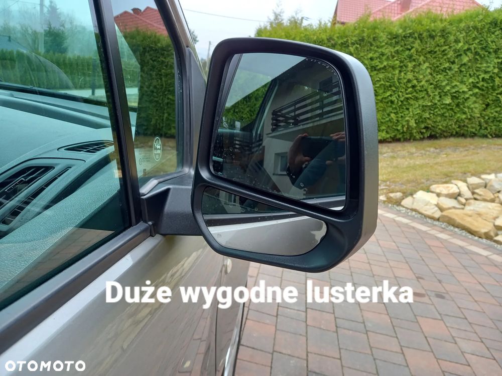 Ford Tourneo Connect Grand - 17