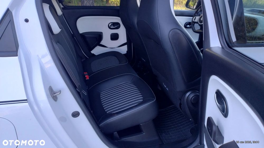 Renault Twingo TCe 90 EDC INTENS - 18