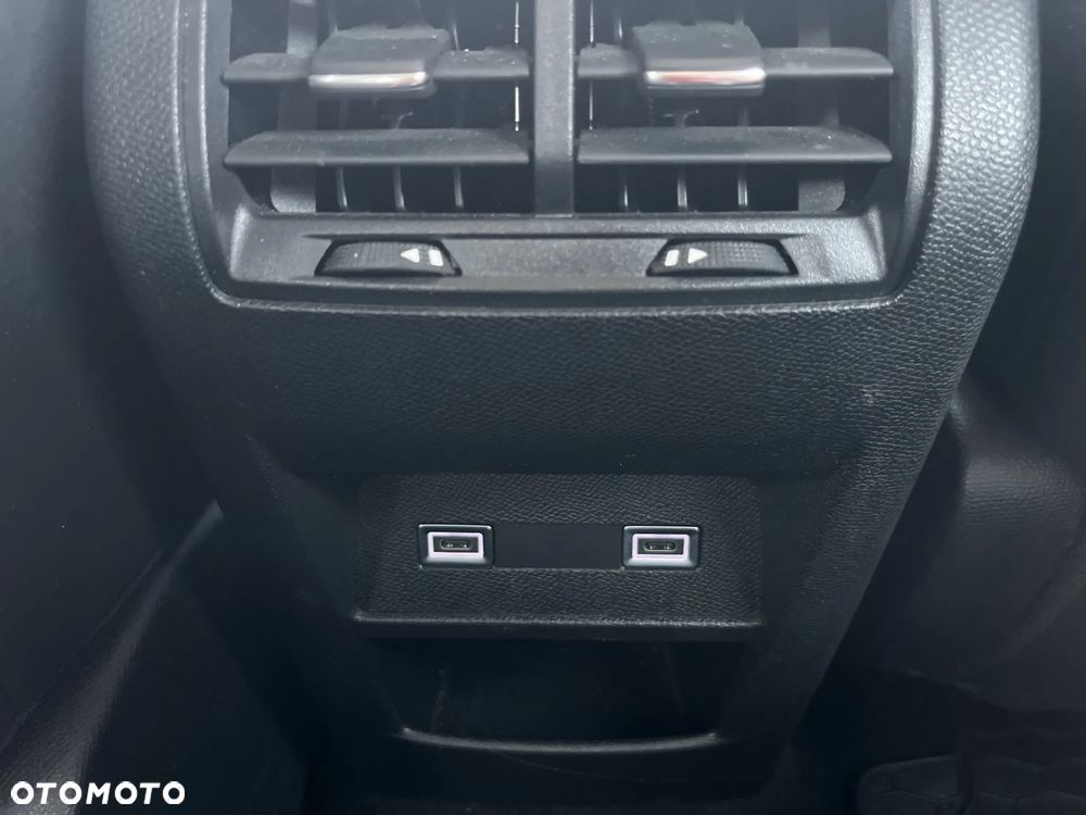 Peugeot 408 1.2 PureTech Allure Pack S&S EAT8 - 39
