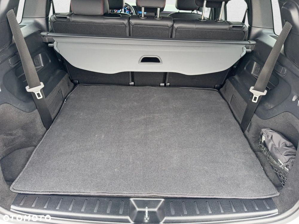 Mercedes-Benz GLB 250 4-Matic AMG Line 8G-DCT - 12