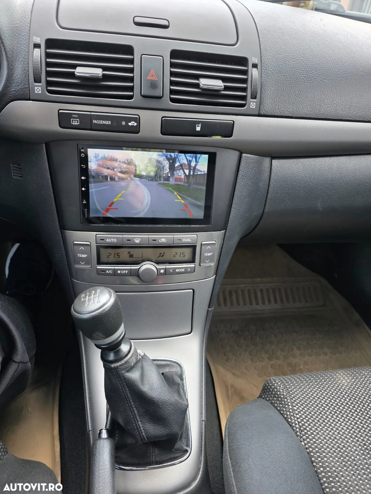 Toyota Avensis - 11