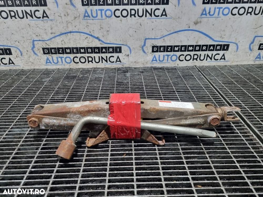 Cric Suzuki Jimny 1998 - 2005 (1282) - 2