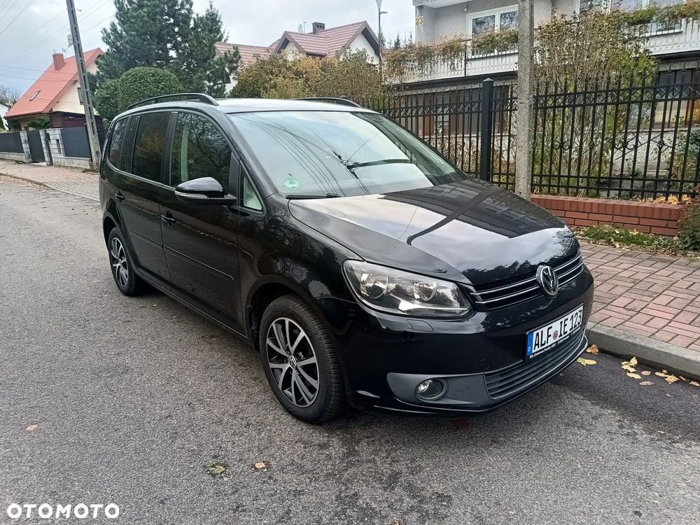 Volkswagen Touran - 1