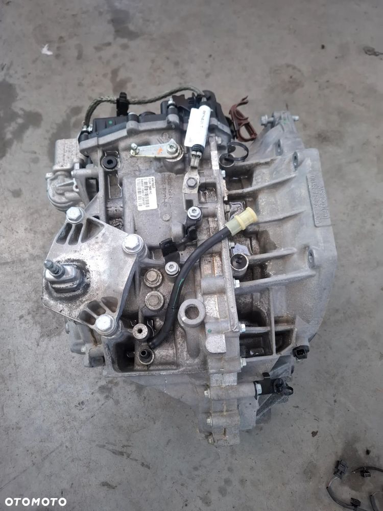 Renault 1.6 DCI skrzynia biegów DW6 005  320102180R - 1