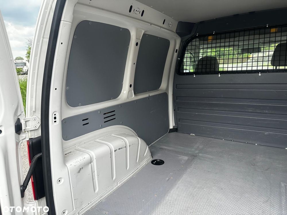 Volkswagen Caddy - 19