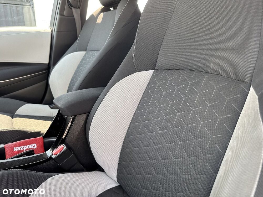 Toyota Corolla 2.0 Hybrid Comfort - 17
