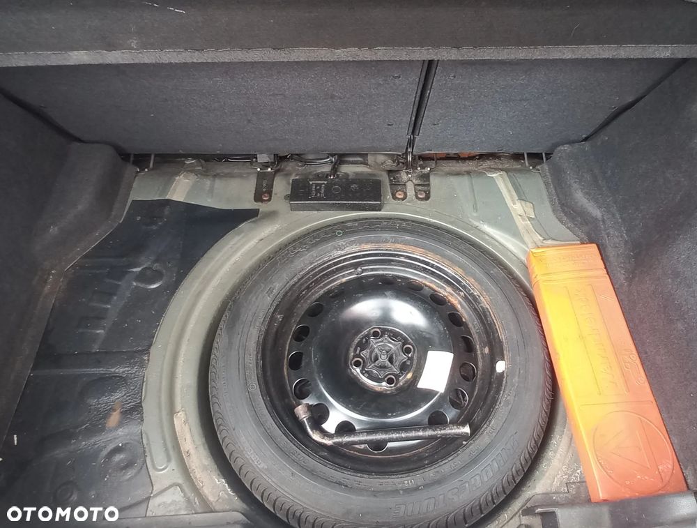 Opel Astra 1.6 Essentia - 6