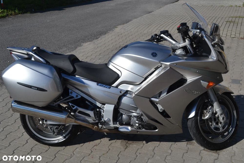 Yamaha FJR - 8