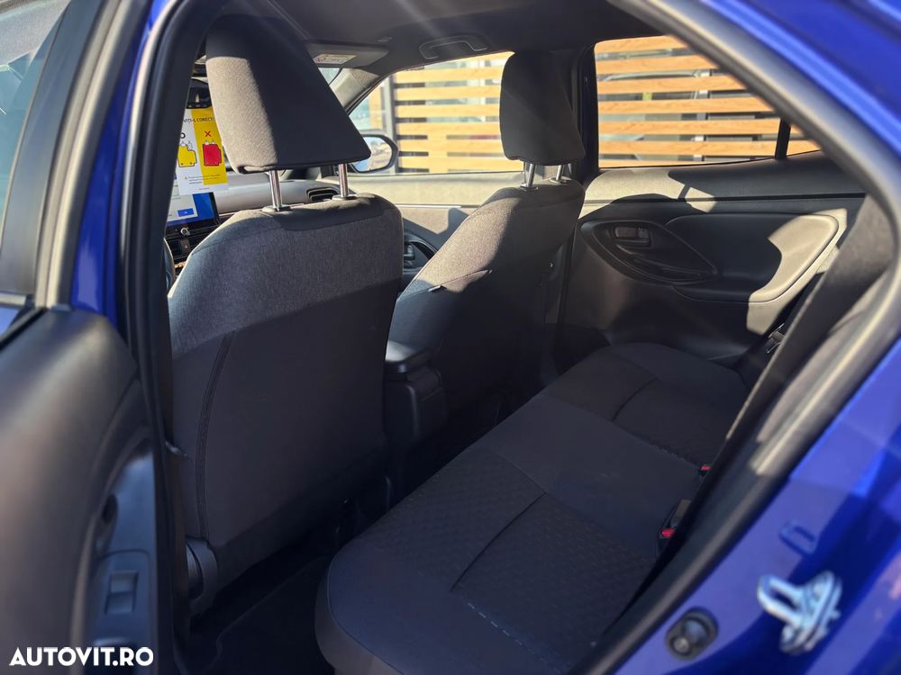 Toyota Yaris Cross 1.5 VVT-i HSD 4x2 Dynamic - 11