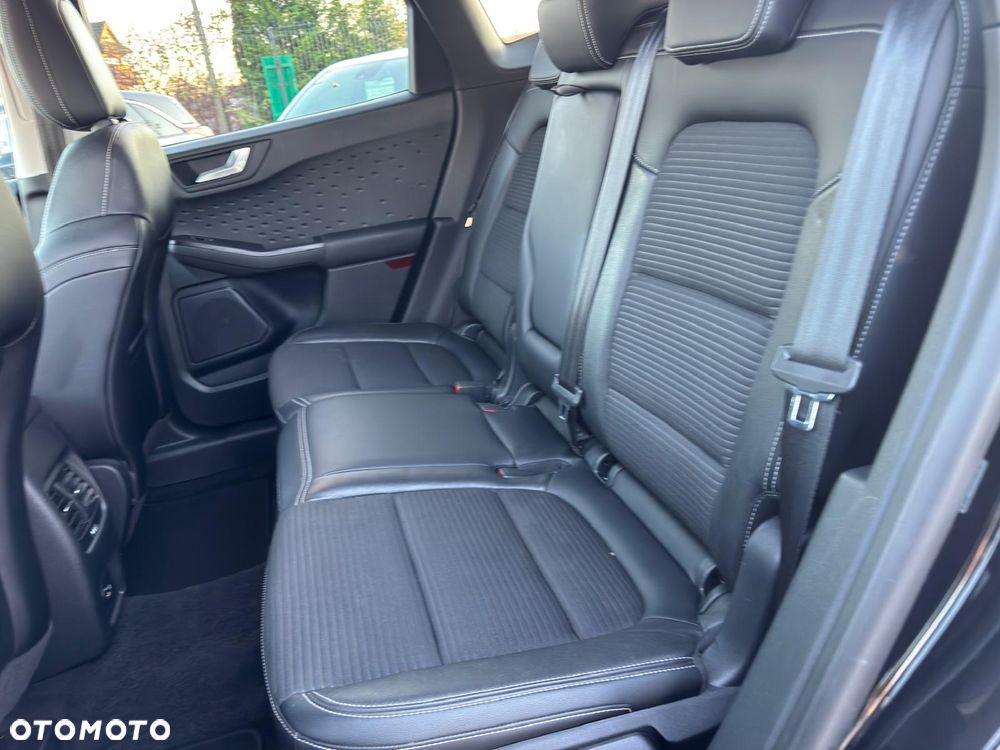 Ford Kuga 1.5 EcoBoost TITANIUM X - 25