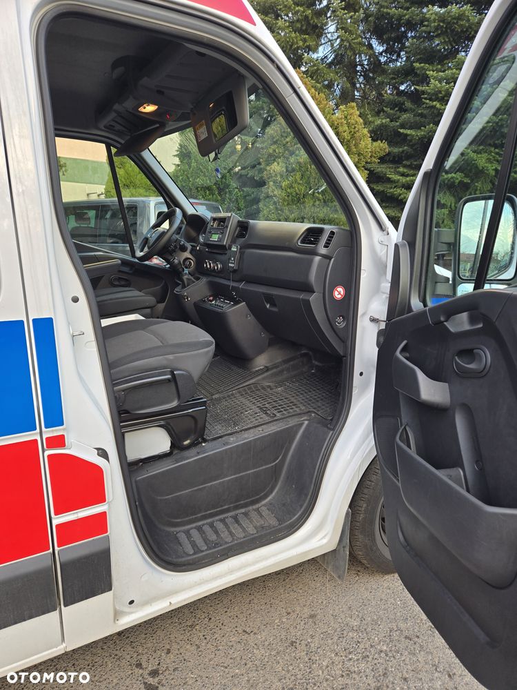 Renault Master Ambulans karetka - 2