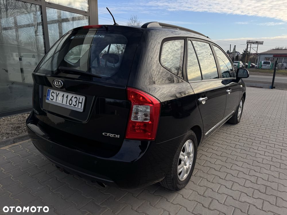 Kia Carens - 2