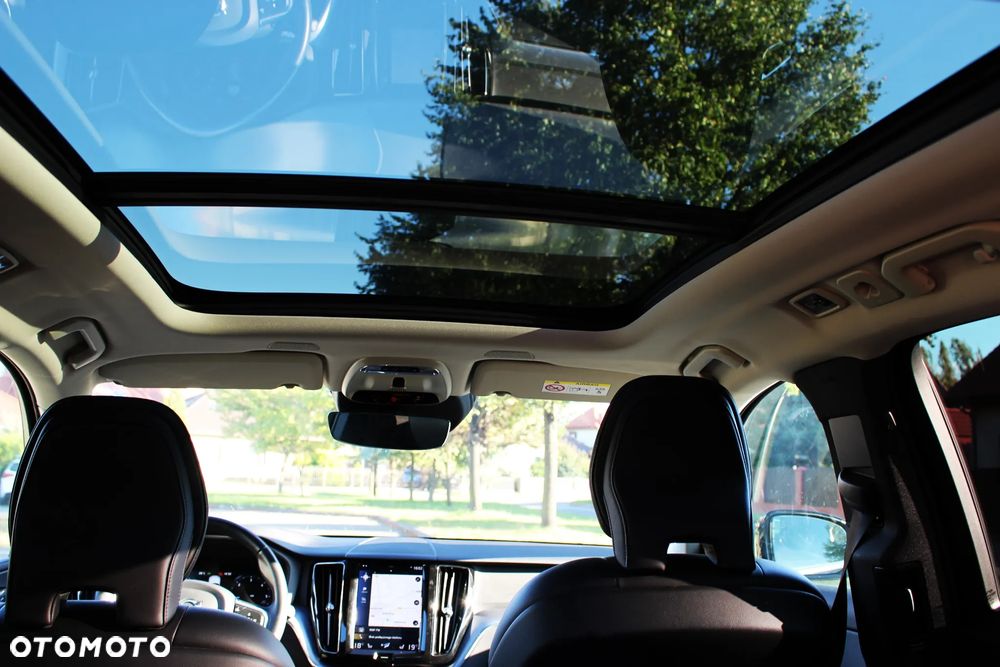 Volvo XC 60 D4 Momentum Pro - 2