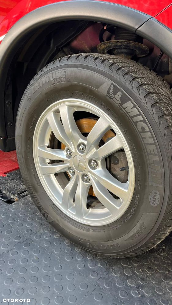Mitsubishi Outlander 2.0 Invite + 2WD - 12