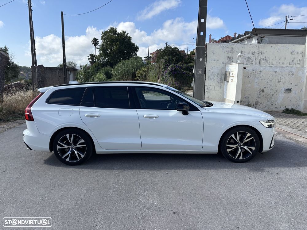 Volvo V60 2.0 B4 R-Design Geartronic - 1