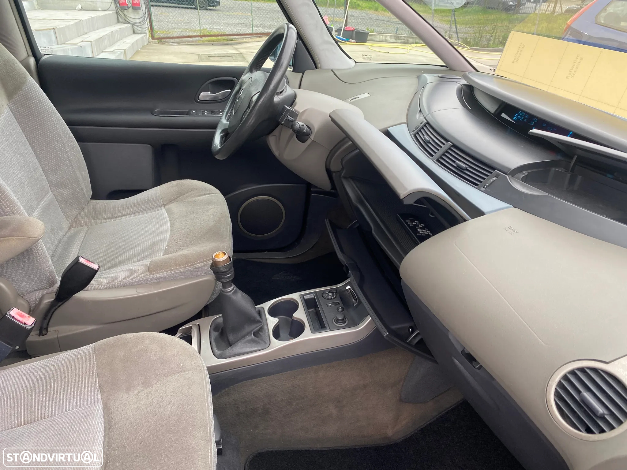 Renault Espace 2.2 dCi Initiale 6L - 9