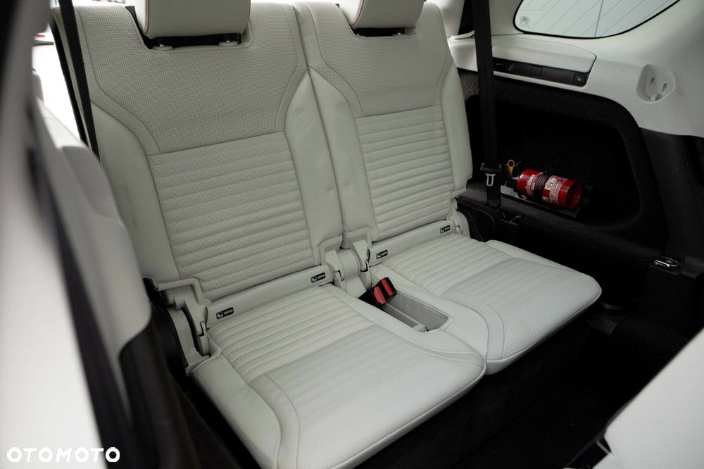 Land Rover Discovery - 32