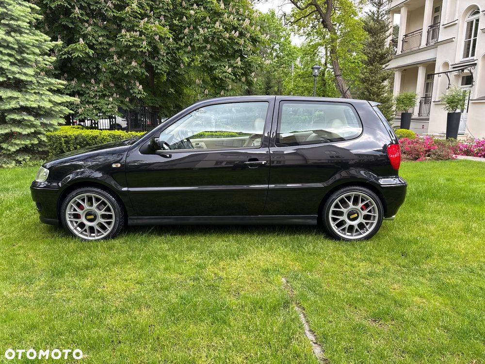 Volkswagen Polo - 2