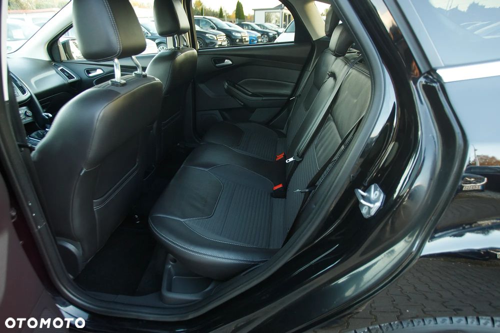Ford Focus ver-1-0-ecoboost-titanium-x - 18