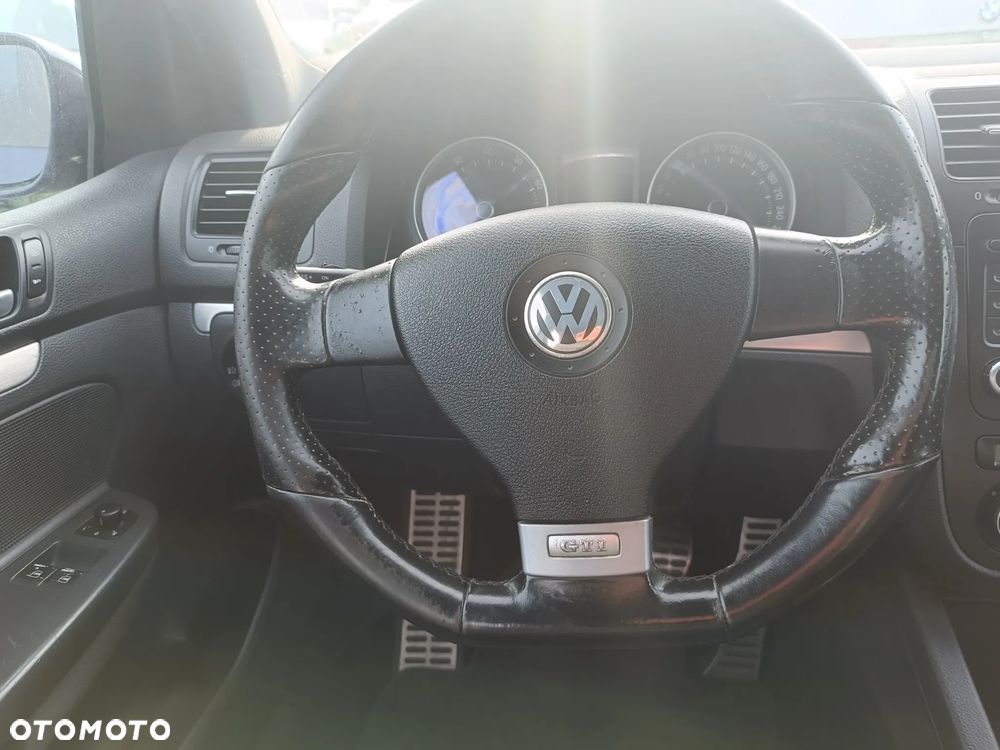 Volkswagen Golf 2.0 GTI - 17