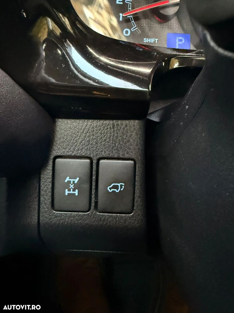 Toyota RAV4 2.2L D-CAT A/T Executive - 19