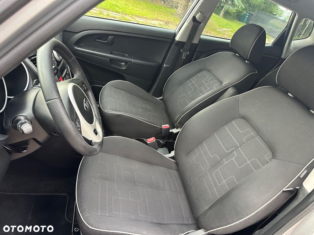 Kia Venga 1.6 CRDi M - 9