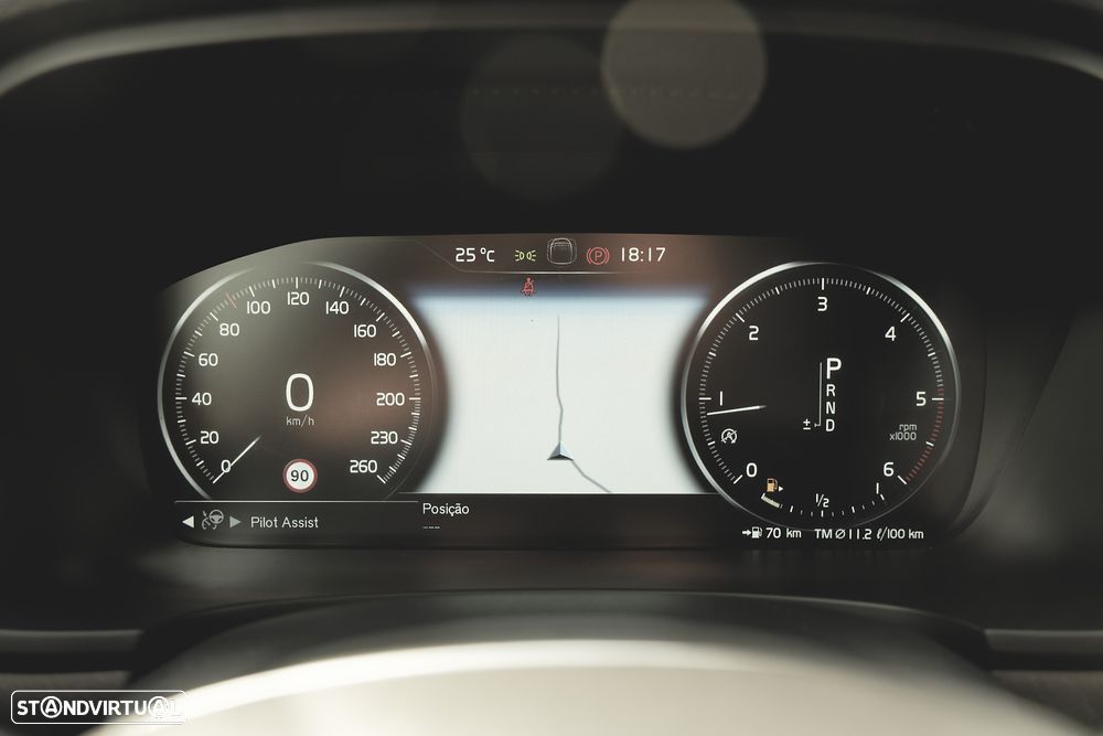 Volvo V90 Cross Country D5 AWD Geartronic Pro - 27