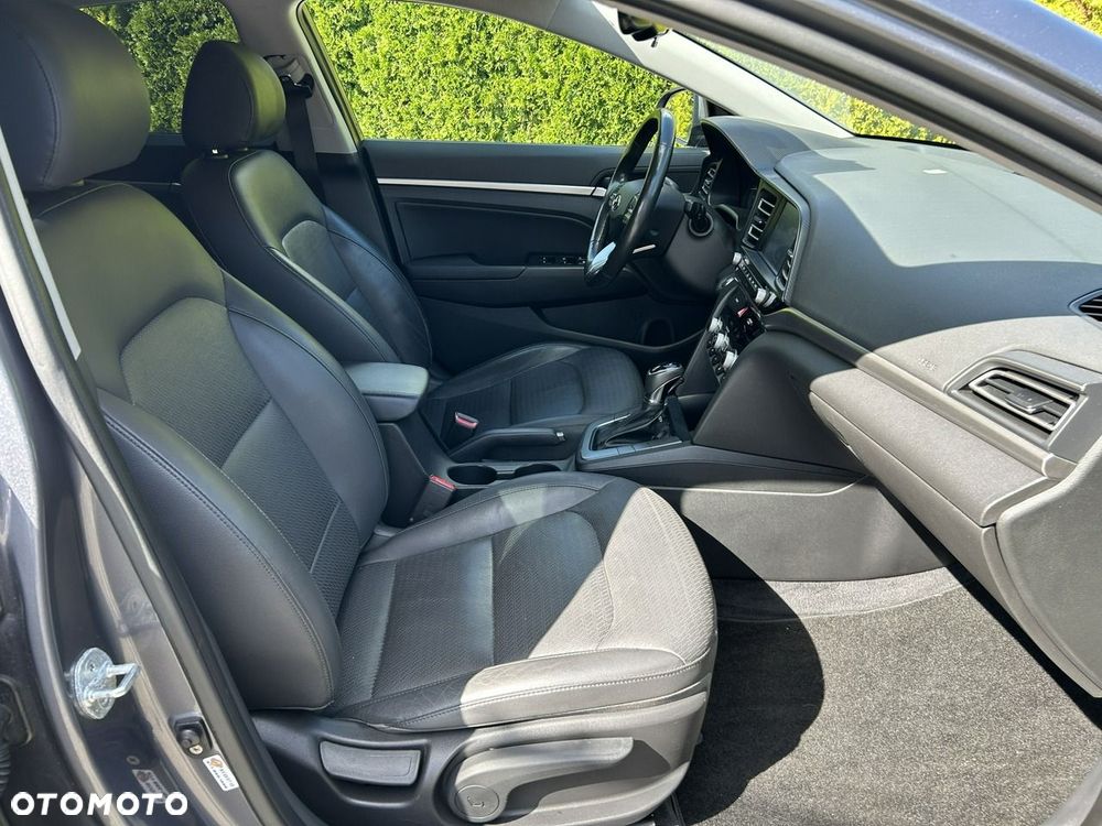 Hyundai Elantra - 7