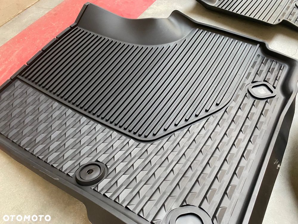 Dywaniki gumowe Ram 2019- duża kabina - 8