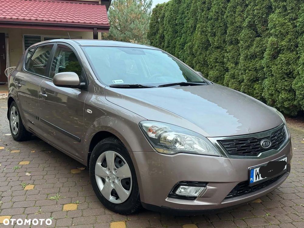 Kia Ceed - 5