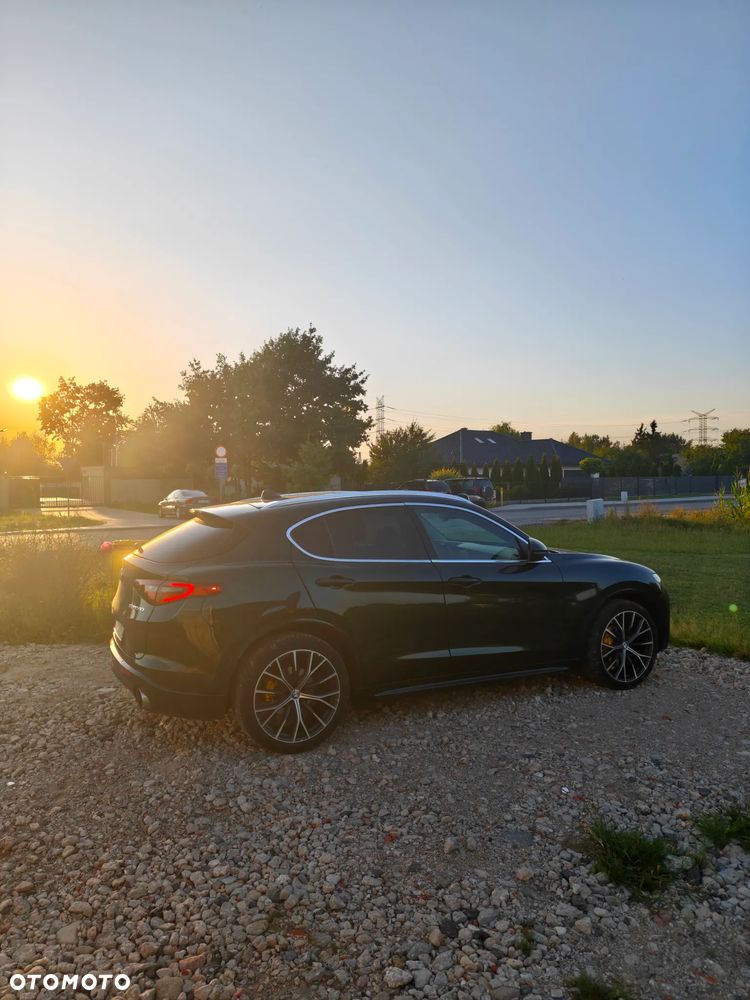 Alfa Romeo Stelvio 2.0 Turbo 16V AT8-Q4 Lusso Ti - 7