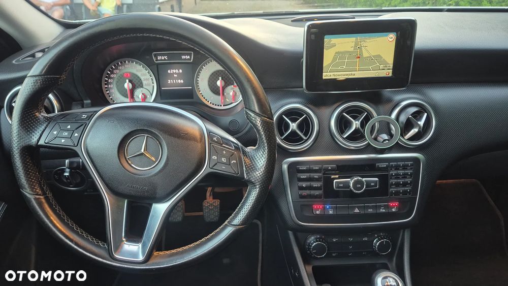 Mercedes-Benz Klasa A 180 (BlueEFFICIENCY) Urban - 10