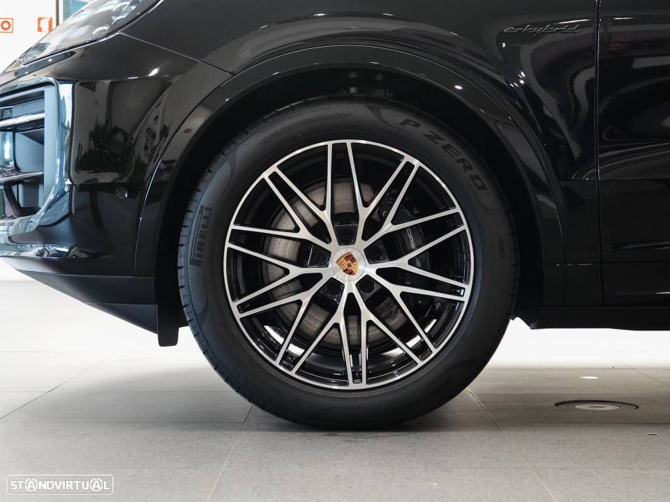 Porsche Cayenne E-Hybrid Black Edition - 3