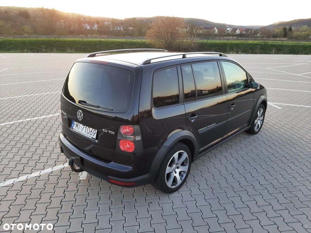 Volkswagen Touran 2.0 TDI DPF Highline - 7