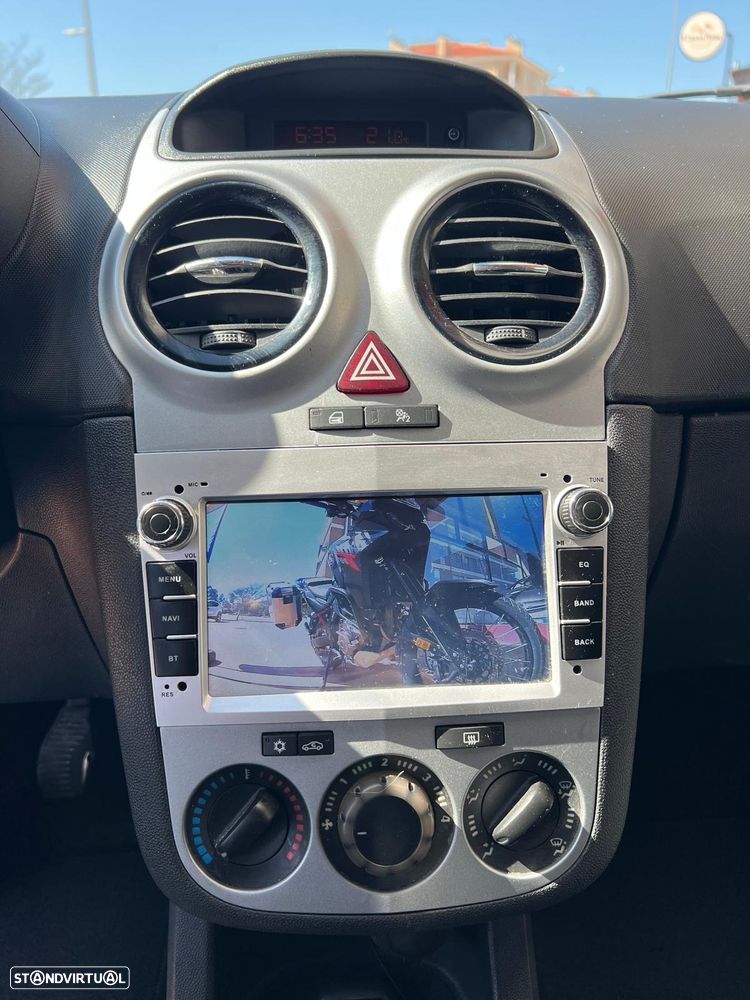 Opel Corsa 1.2 Cosmo - 3