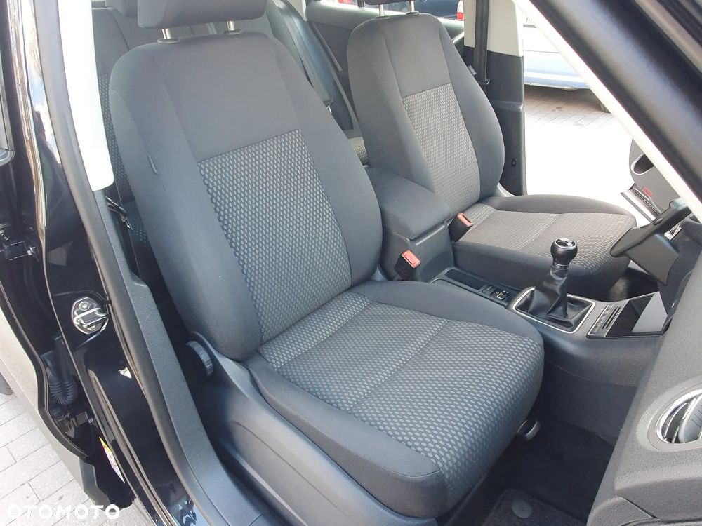 Volkswagen Tiguan - 35