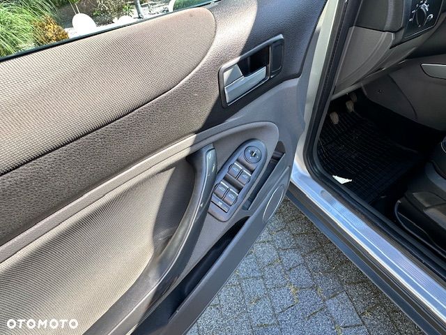 Ford Kuga 2.0 TDCi Titanium - 15