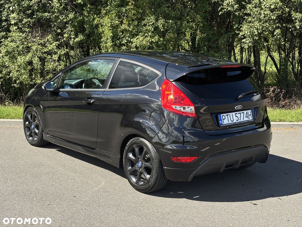 Ford Fiesta - 2