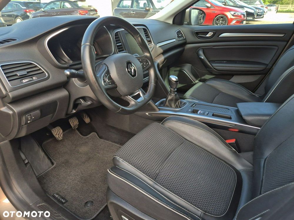 Renault Megane Grandtour ENERGY TCe 130 BOSE EDITION - 15