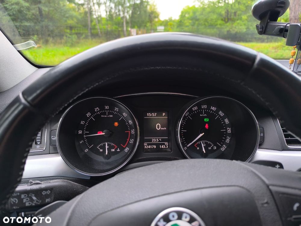 Skoda Superb 2.0 TDI Ambition DSG - 9