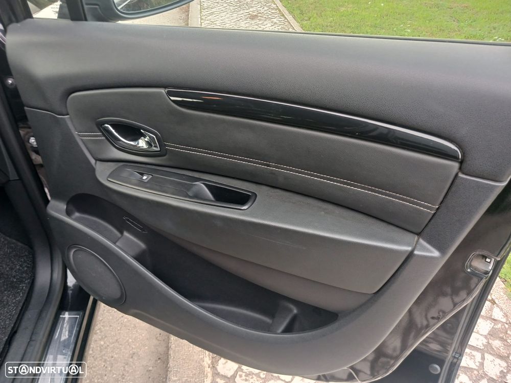 Renault Scénic 1.5 dCi Sport SS - 40