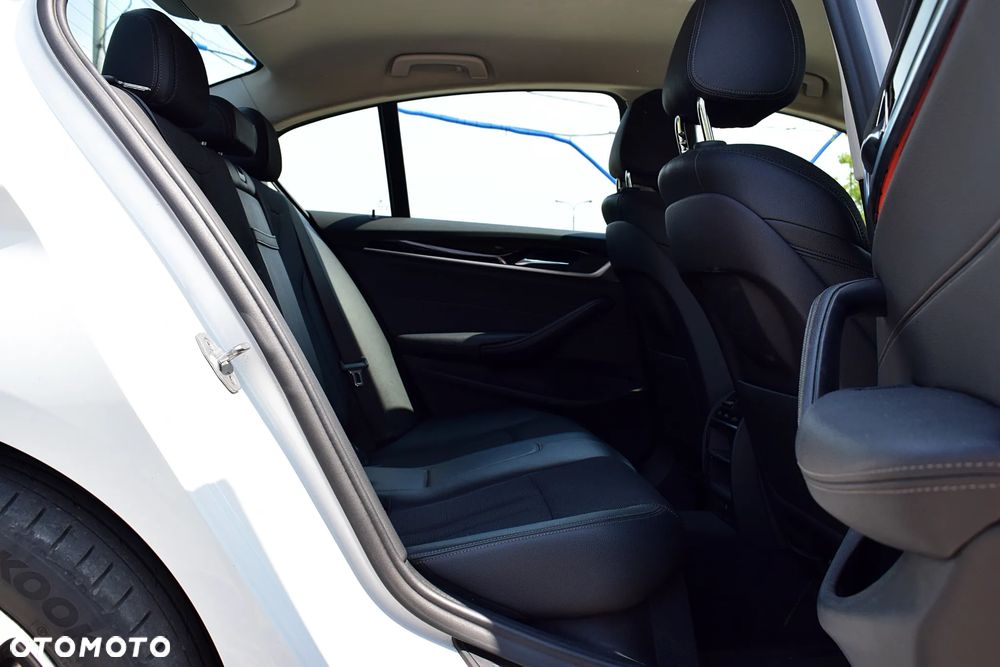 BMW Seria 5 520d xDrive Sport Line sport - 7