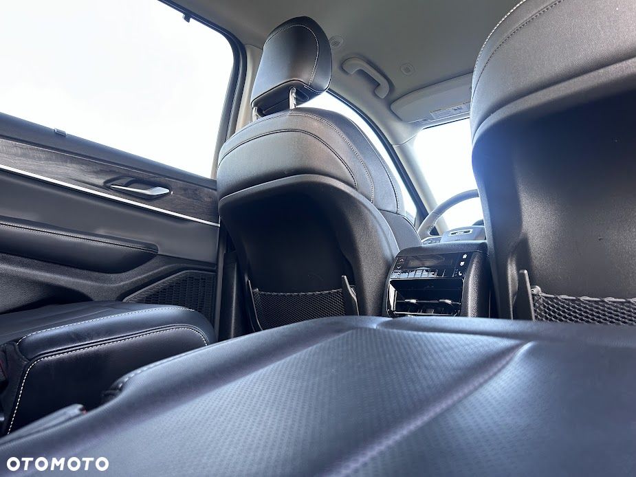 Jeep Grand Cherokee - 18