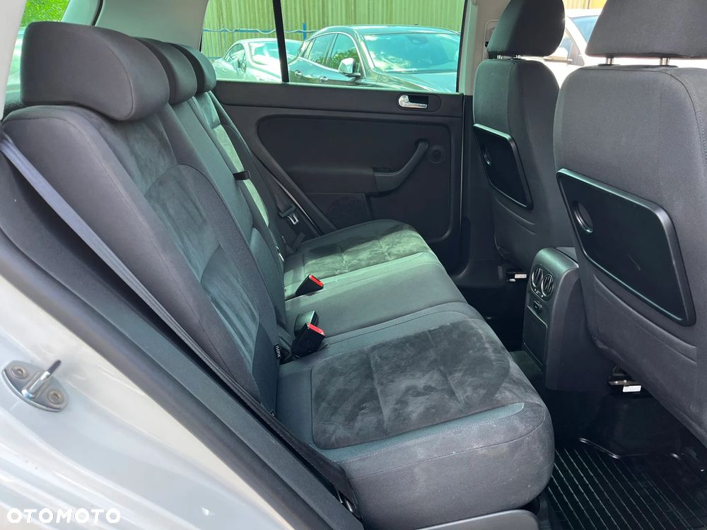 Volkswagen Golf Plus - 25