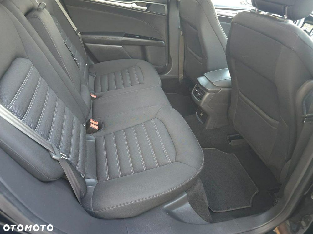Ford Mondeo - 12