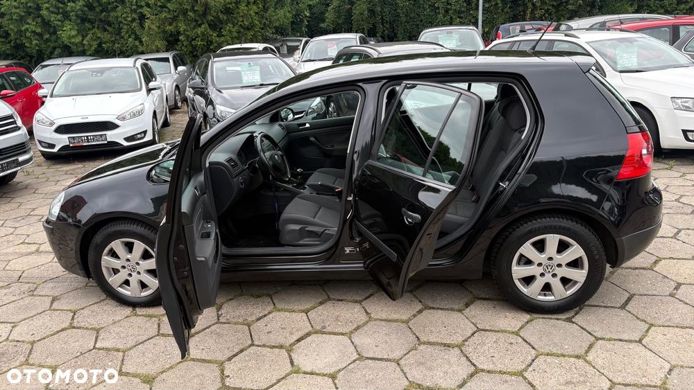 Volkswagen Golf 1.6 FSI Tour Edition - 6