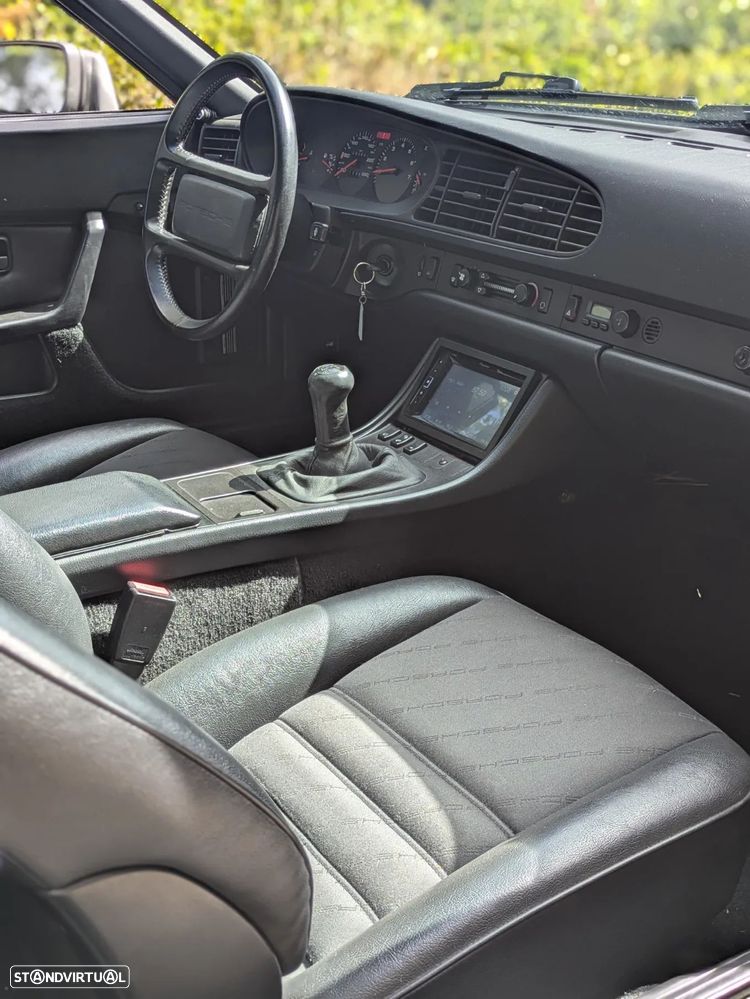 Porsche 944 S - 12