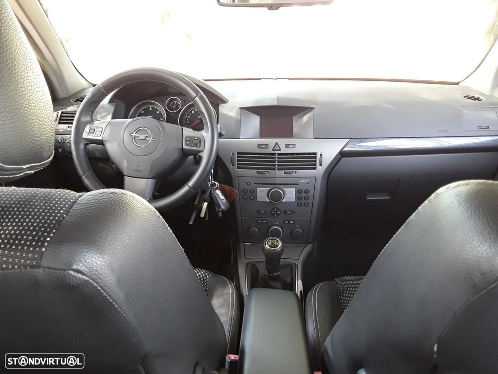 Opel Astra 1.7 CDTi Enjoy - 11
