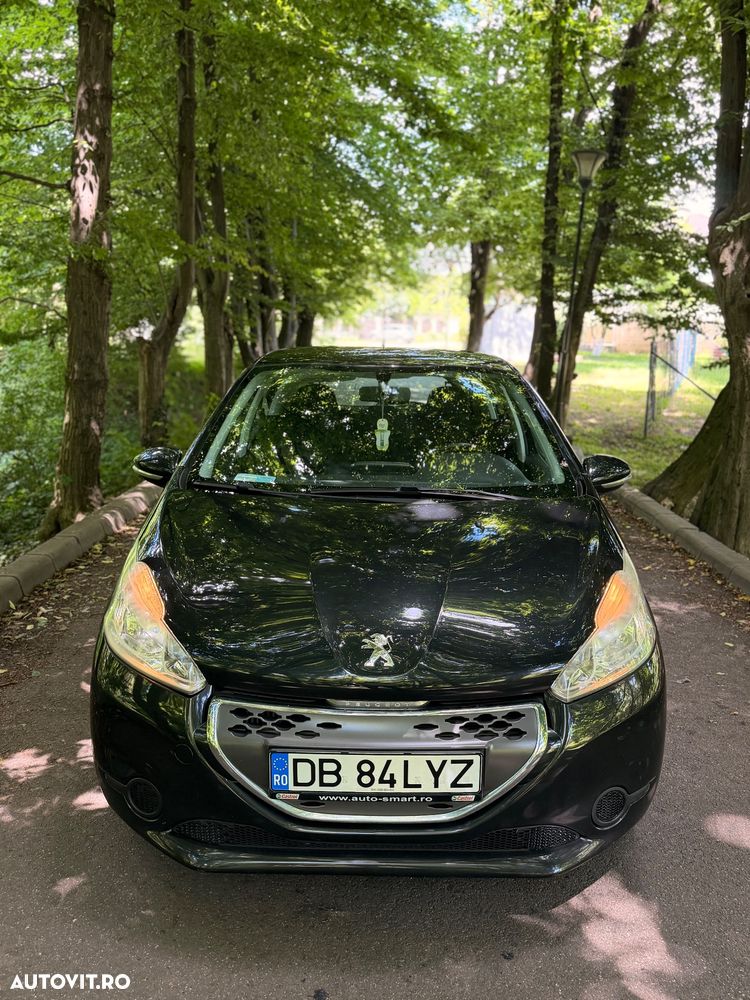 Peugeot 208 - 12