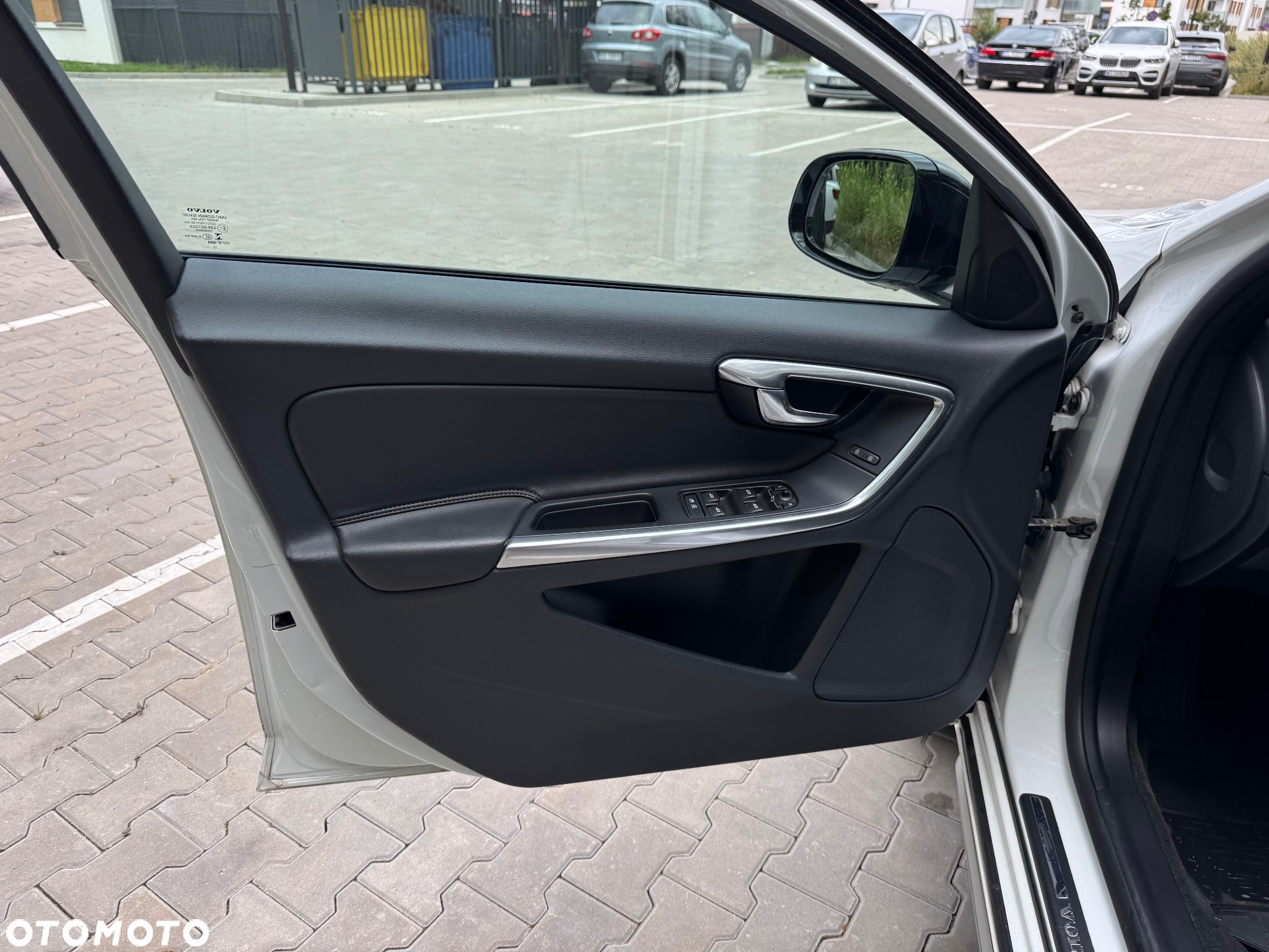 Volvo V60 Cross Country D3 Drive-E Summum - 28